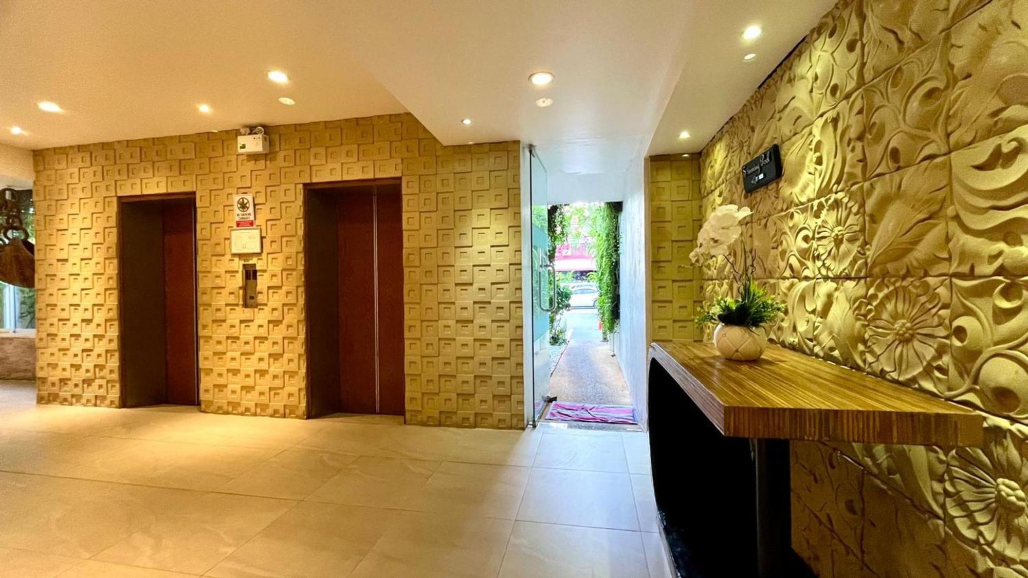 Apartment Partial Seaview On 11 Floor Near Jungceylon, Bangla Street Patong