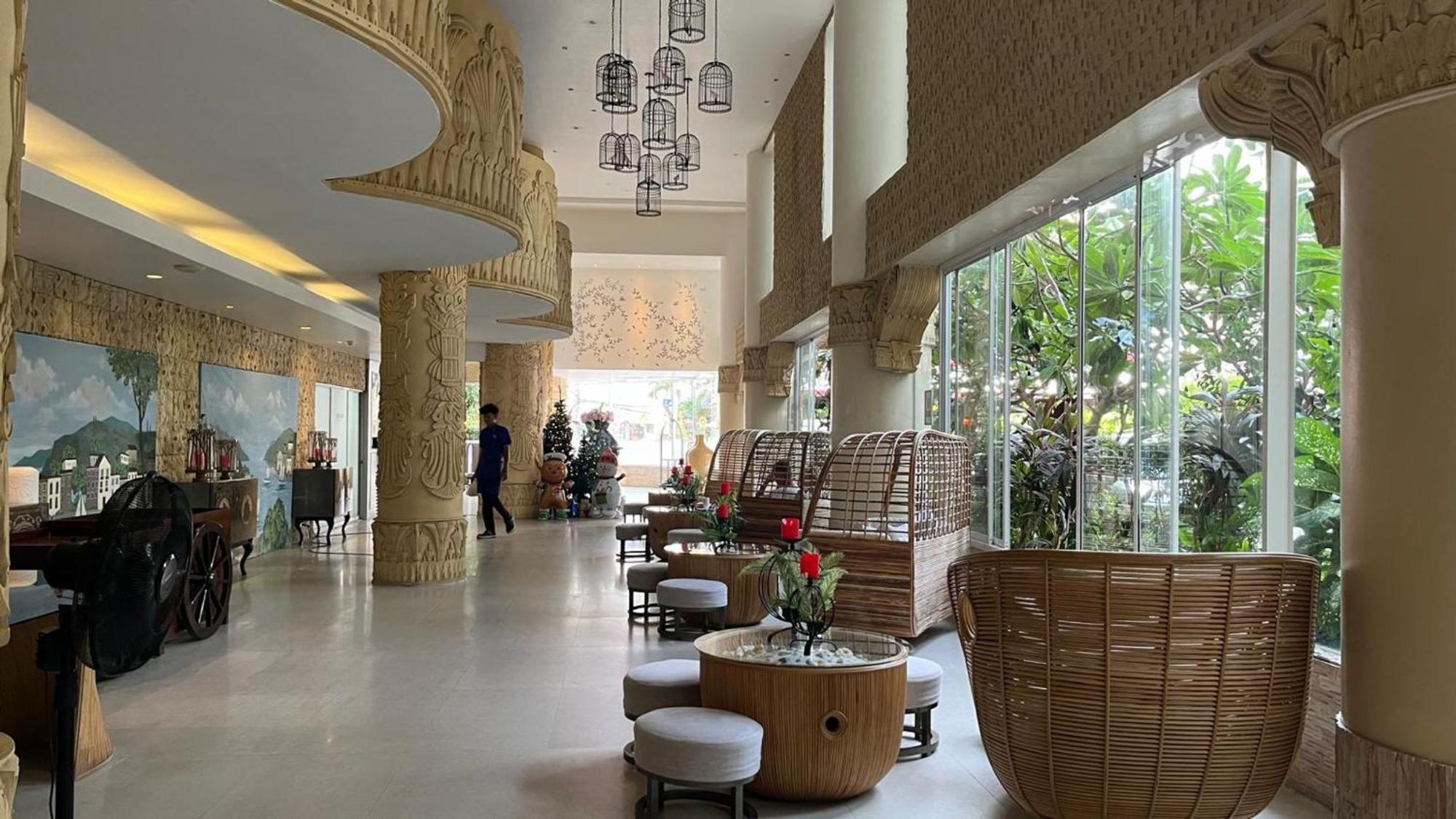 Partial Seaview On 11 Floor Near Jungceylon, Bangla Street