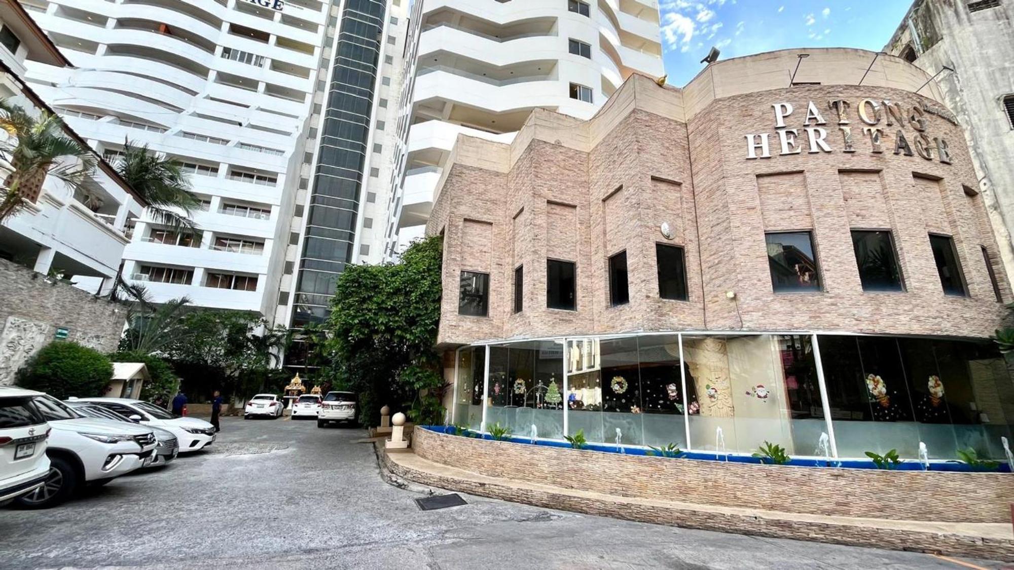 Partial Seaview On 11 Floor Near Jungceylon, Bangla Street * Patong