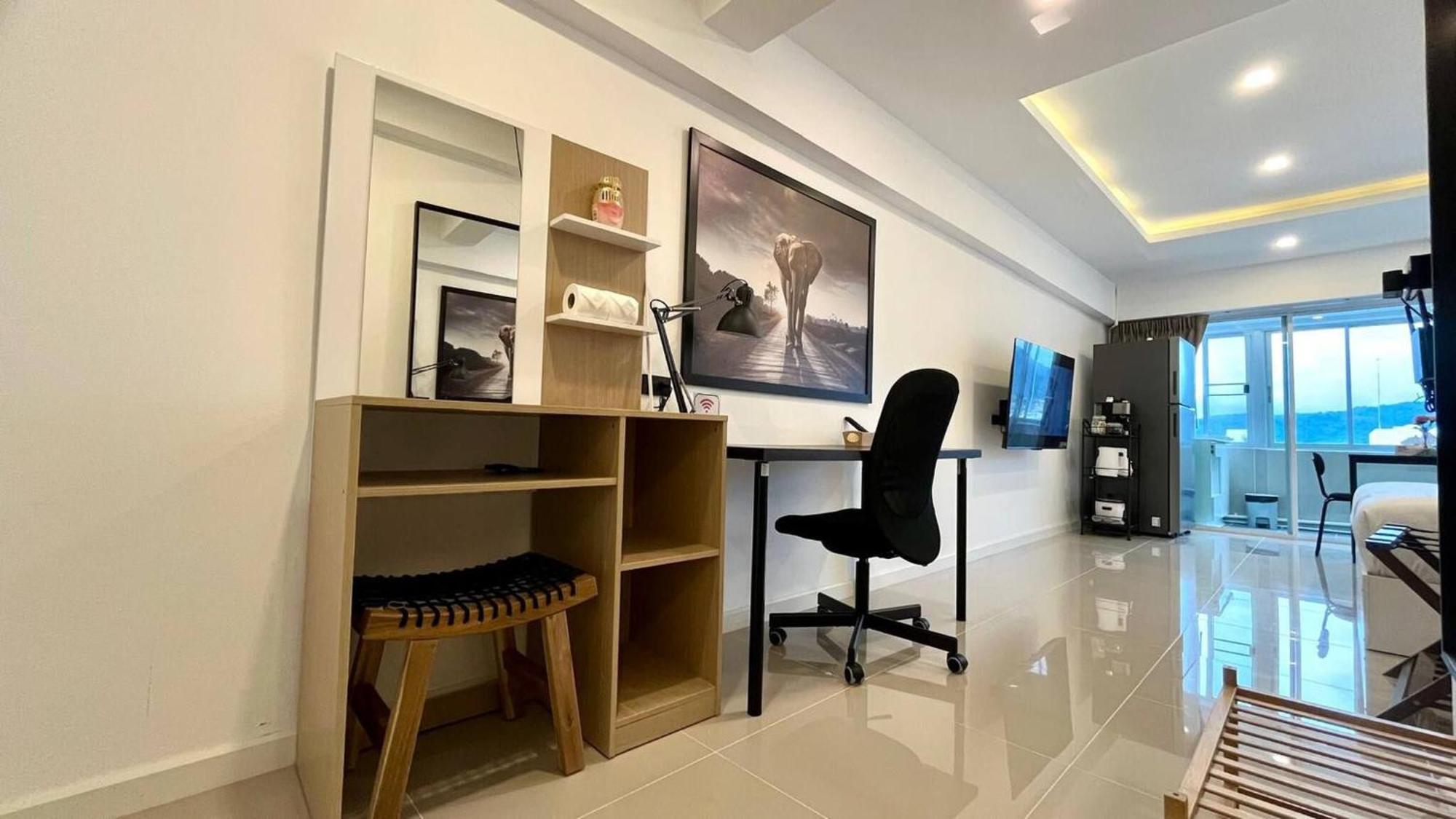 Apartment Partial Seaview On 11 Floor Near Jungceylon, Bangla Street Patong