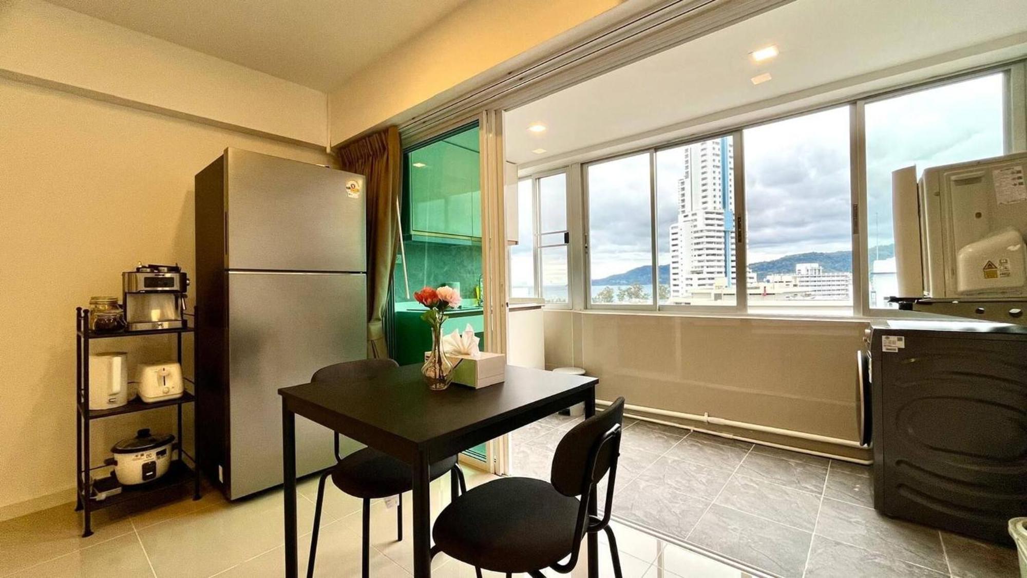 Apartment Partial Seaview On 11 Floor Near Jungceylon, Bangla Street Patong