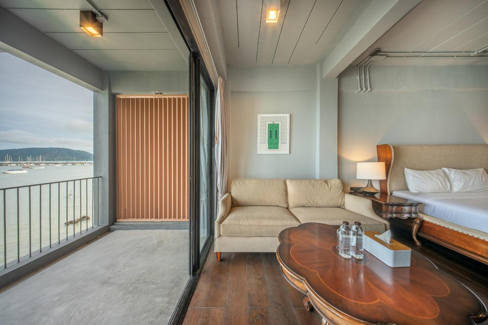 Shin Arch39 Phuket Front - Sha Hotel