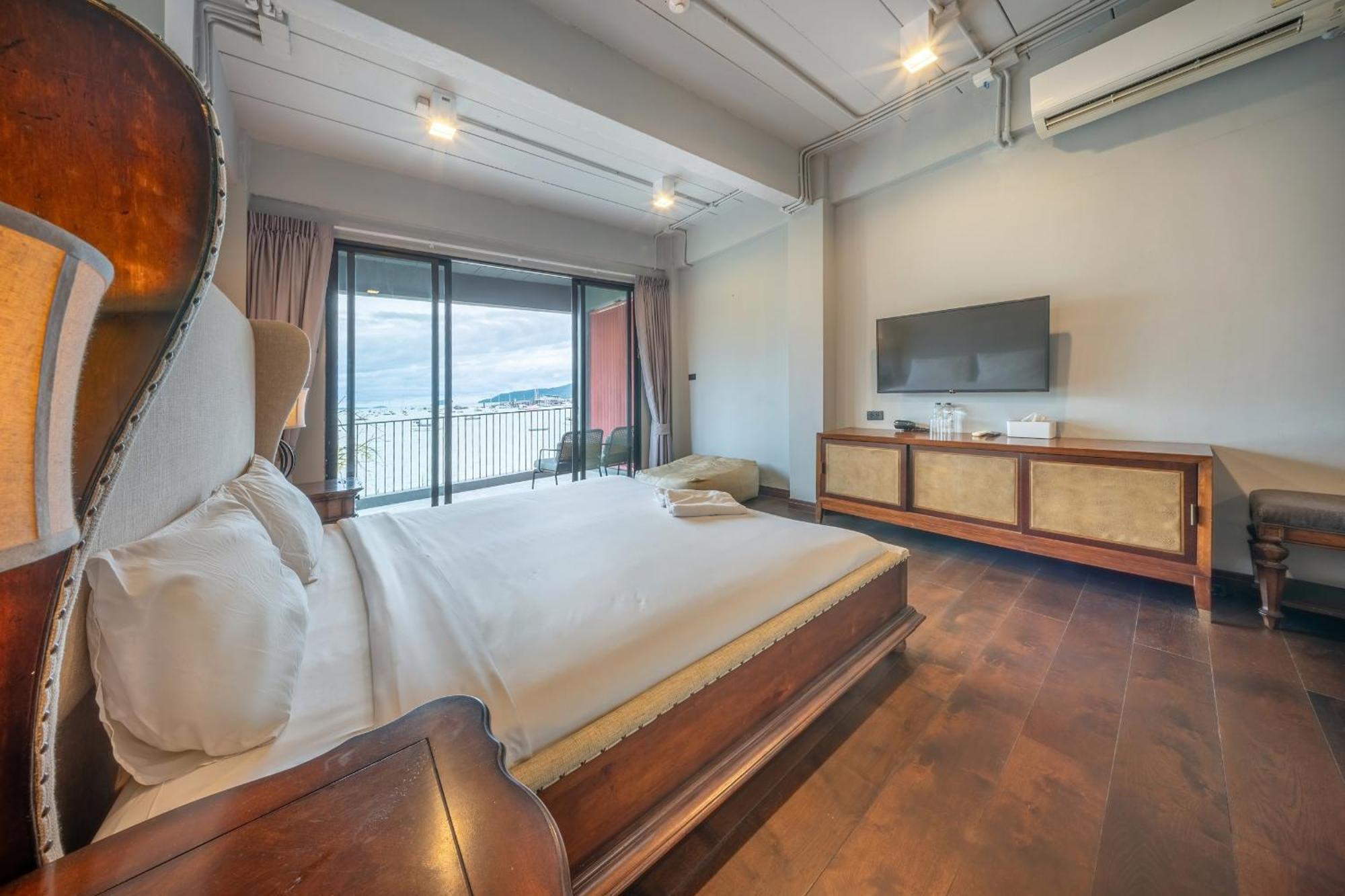 Hotel Shin Arch39 Phuket Front - Sha