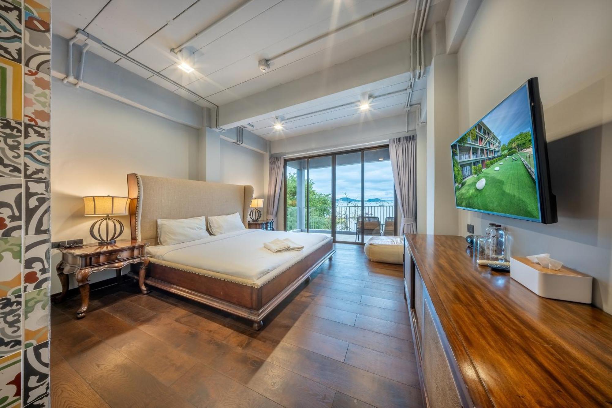 Shin Arch39 Phuket Front - Sha 4*
