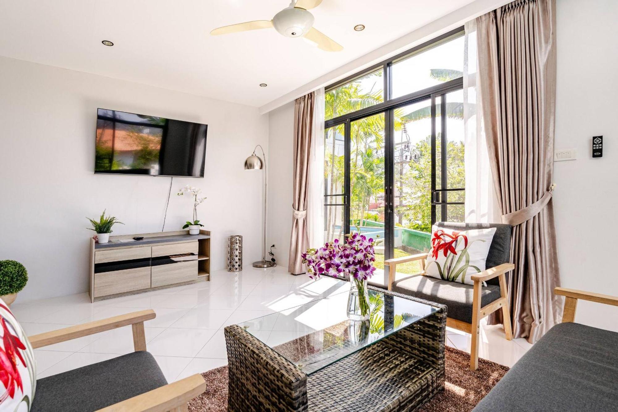 Sunny A8 Charming Close To Nature Villa
