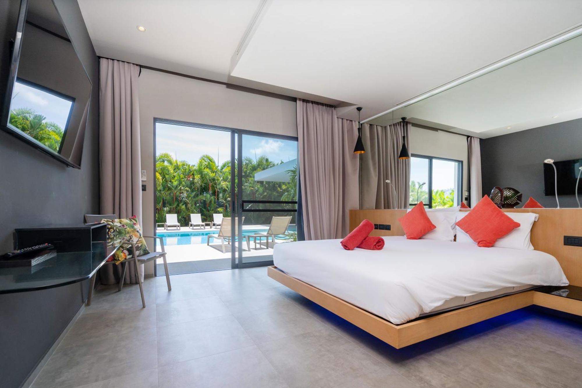 Villa Luxurious 5br Mayacol With 17m Long Pool, Naiharn Rawai