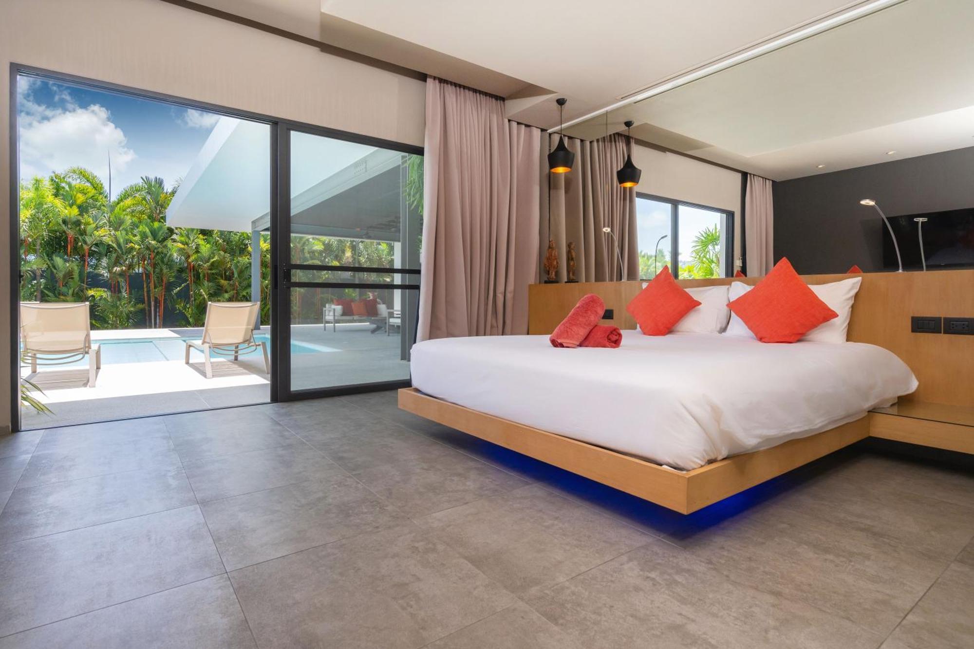 Villa Luxurious 5br Mayacol With 17m Long Pool, Naiharn *