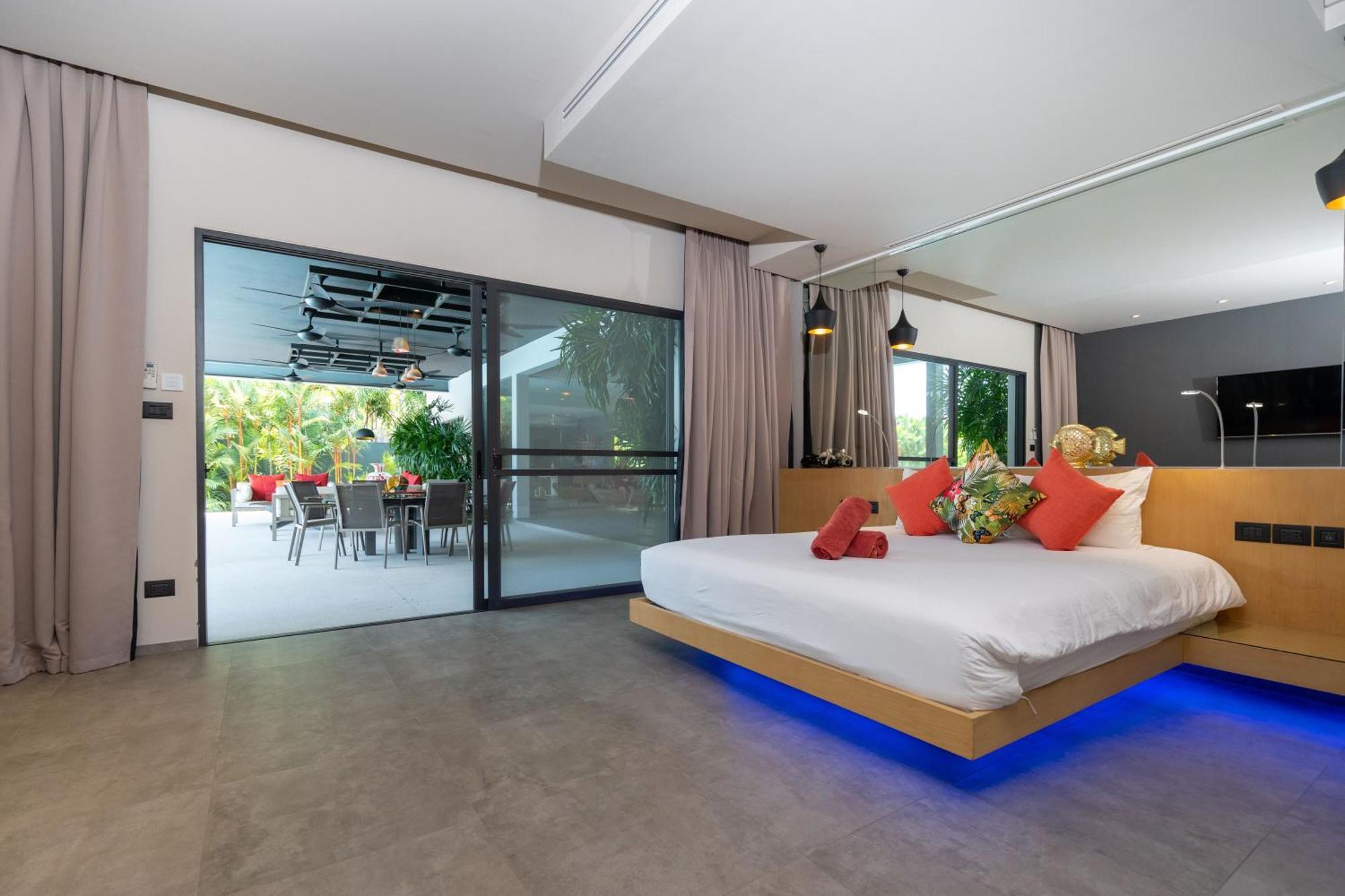 Villa Luxurious 5br Mayacol With 17m Long Pool, Naiharn Rawai
