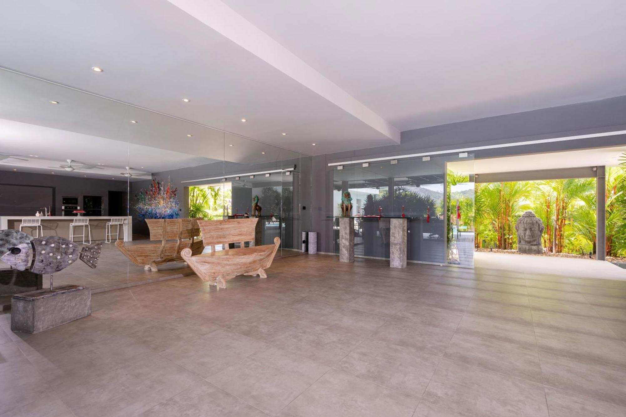 Luxurious 5br Mayacol With 17m Long Pool, Naiharn Villa Rawai