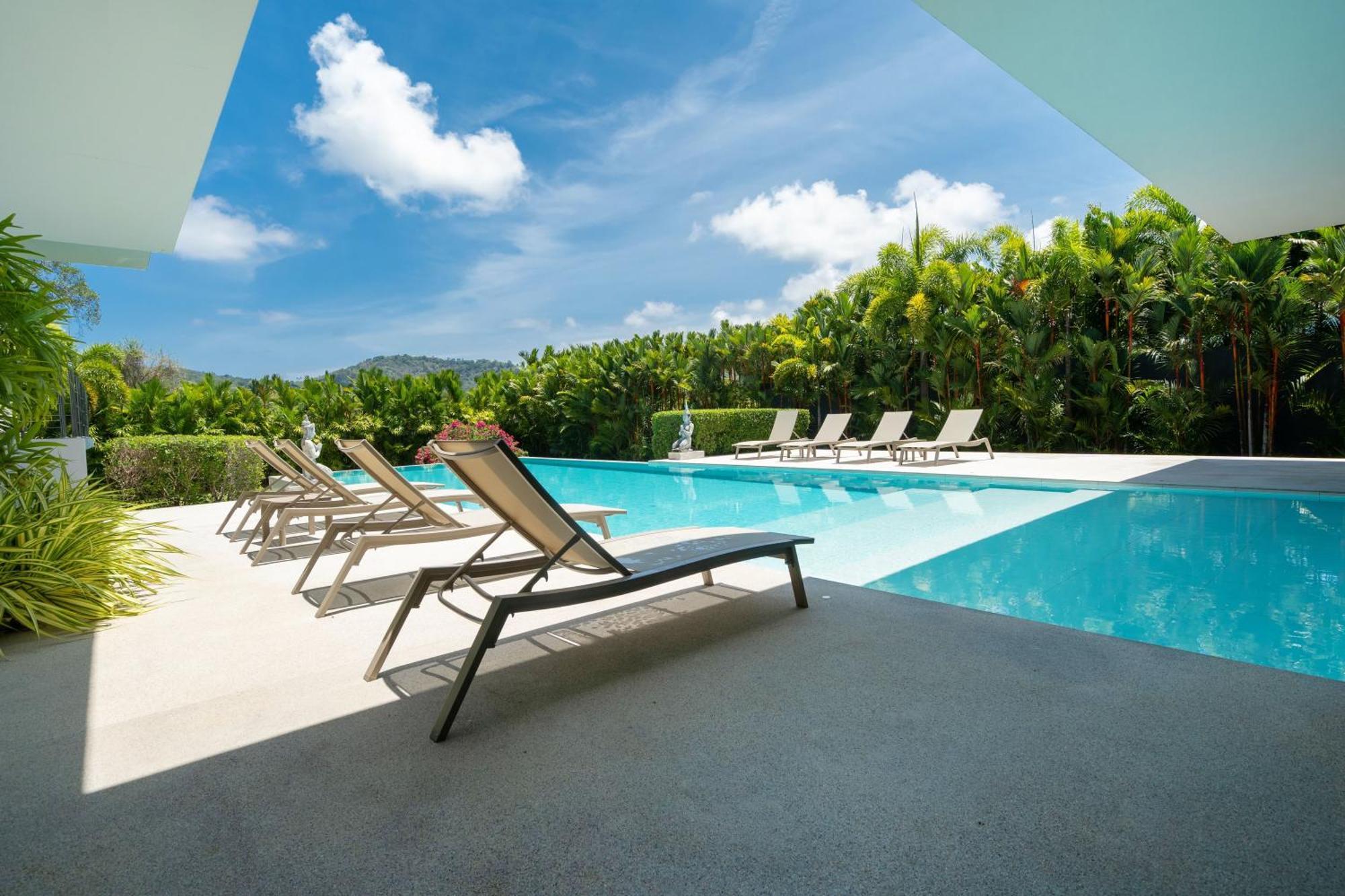 Villa Luxurious 5br Mayacol With 17m Long Pool, Naiharn Rawai