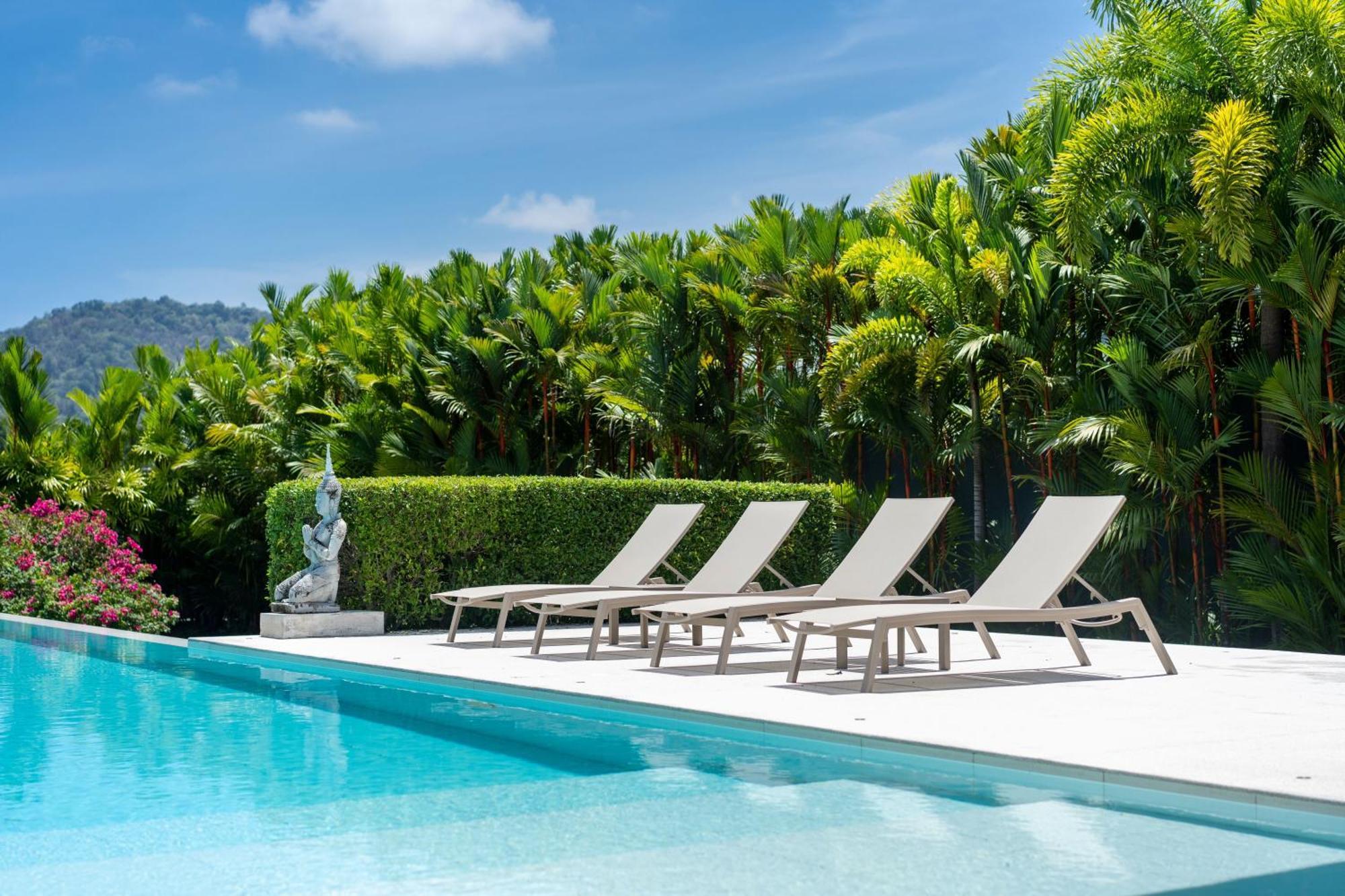 Luxurious 5br Mayacol With 17m Long Pool, Naiharn
