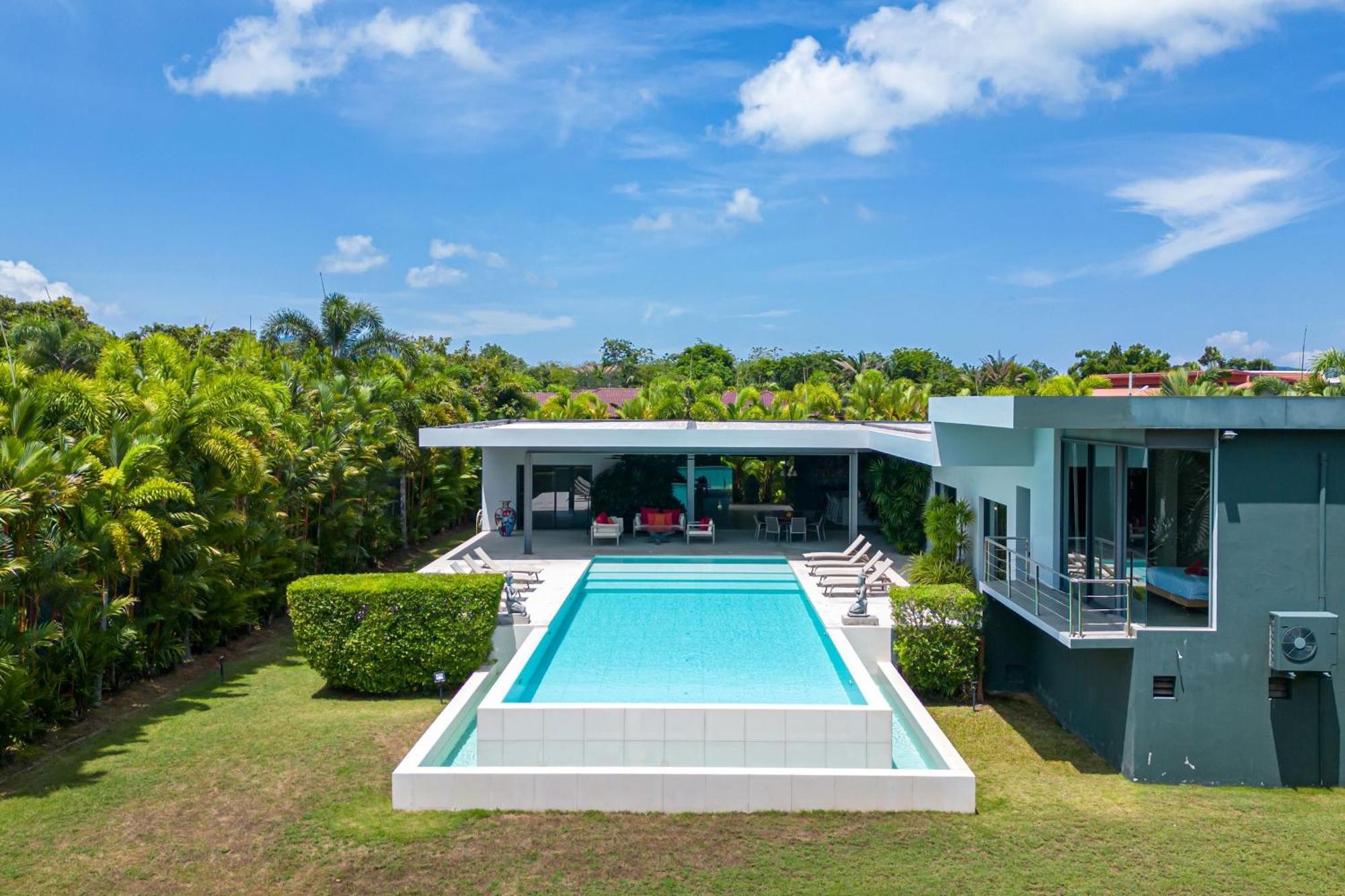 Luxurious 5br Mayacol With 17m Long Pool, Naiharn