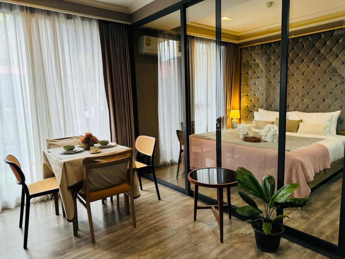Rooftop Pool Luxury With Bathtub And Sofa Bed Big Balcony *