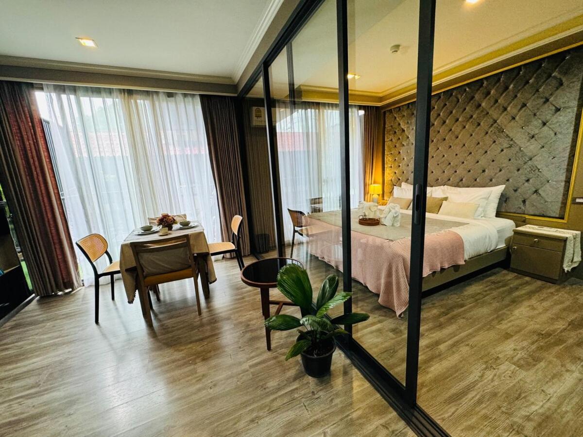 Rooftop Pool Luxury With Bathtub And Sofa Bed Big Balcony *