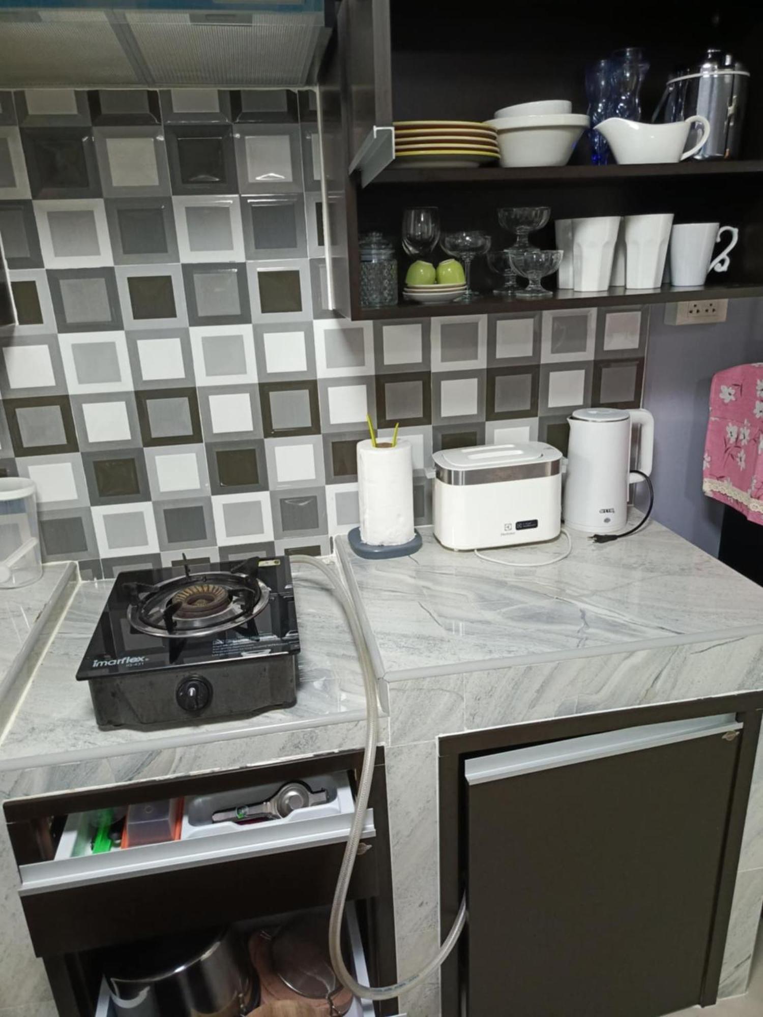 Private In A Shared House Phuket *