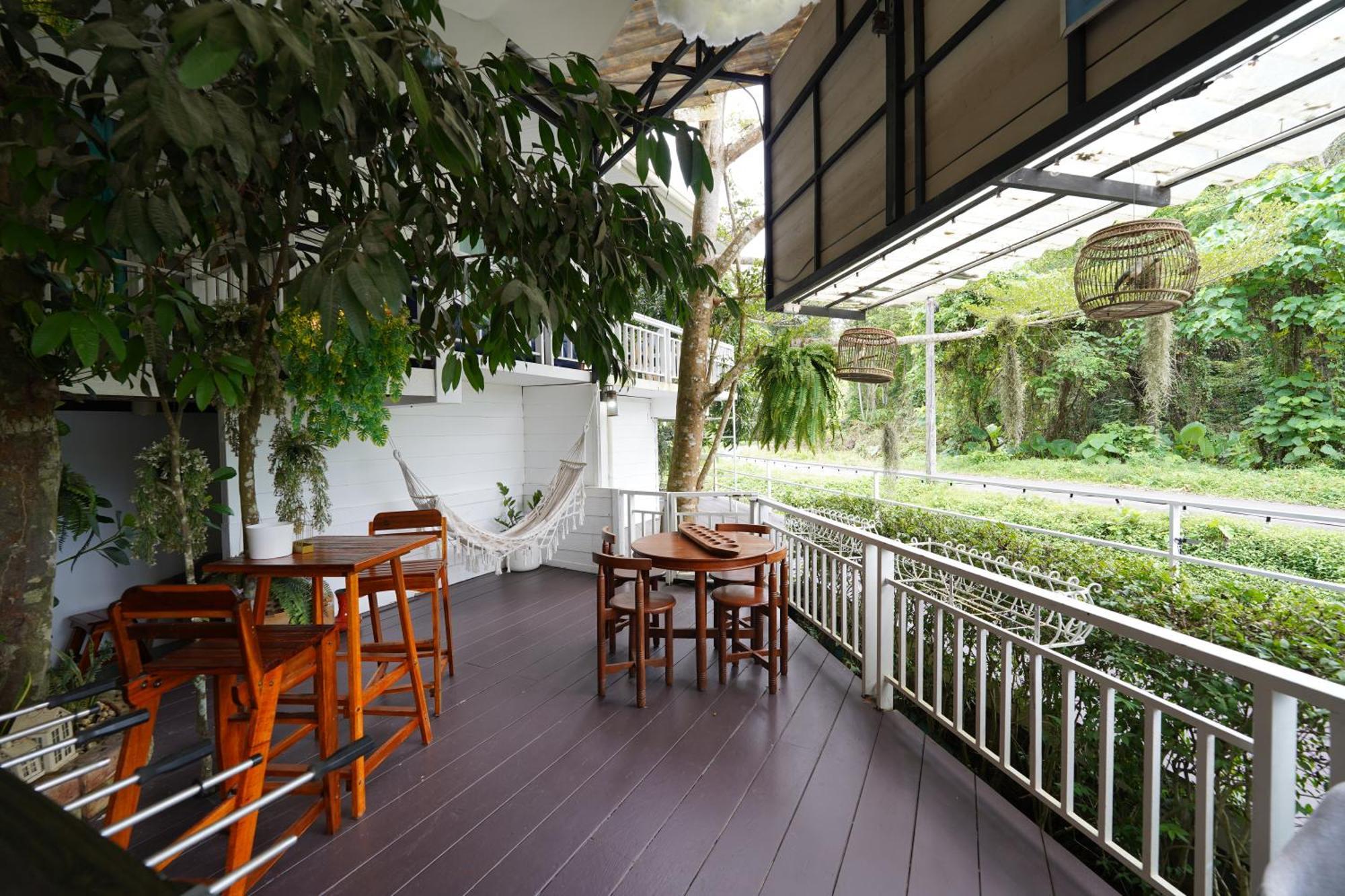 Tropical Oasis Aoyon House