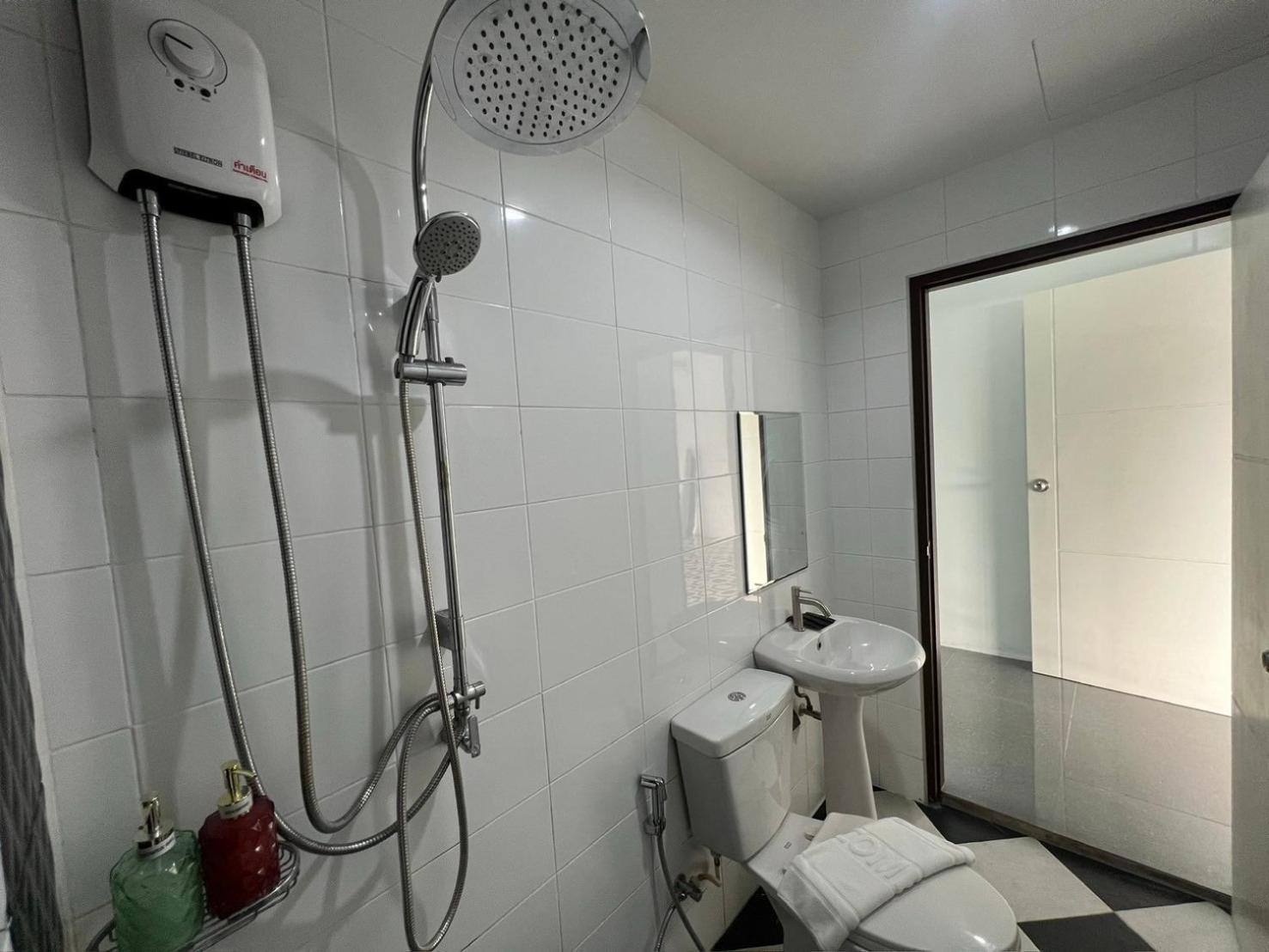 Hotel Chanakarn Pool Access Rawai