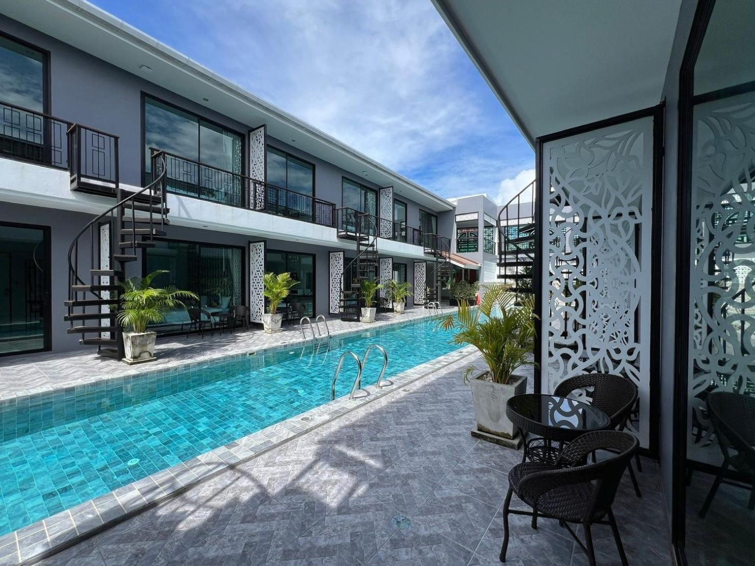 Hotel Chanakarn Pool Access Rawai Phuket