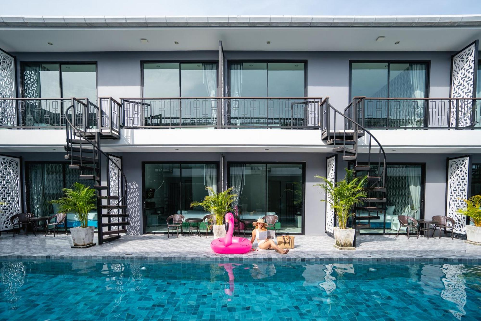 Chanakarn Pool Access Rawai Hotel 4*