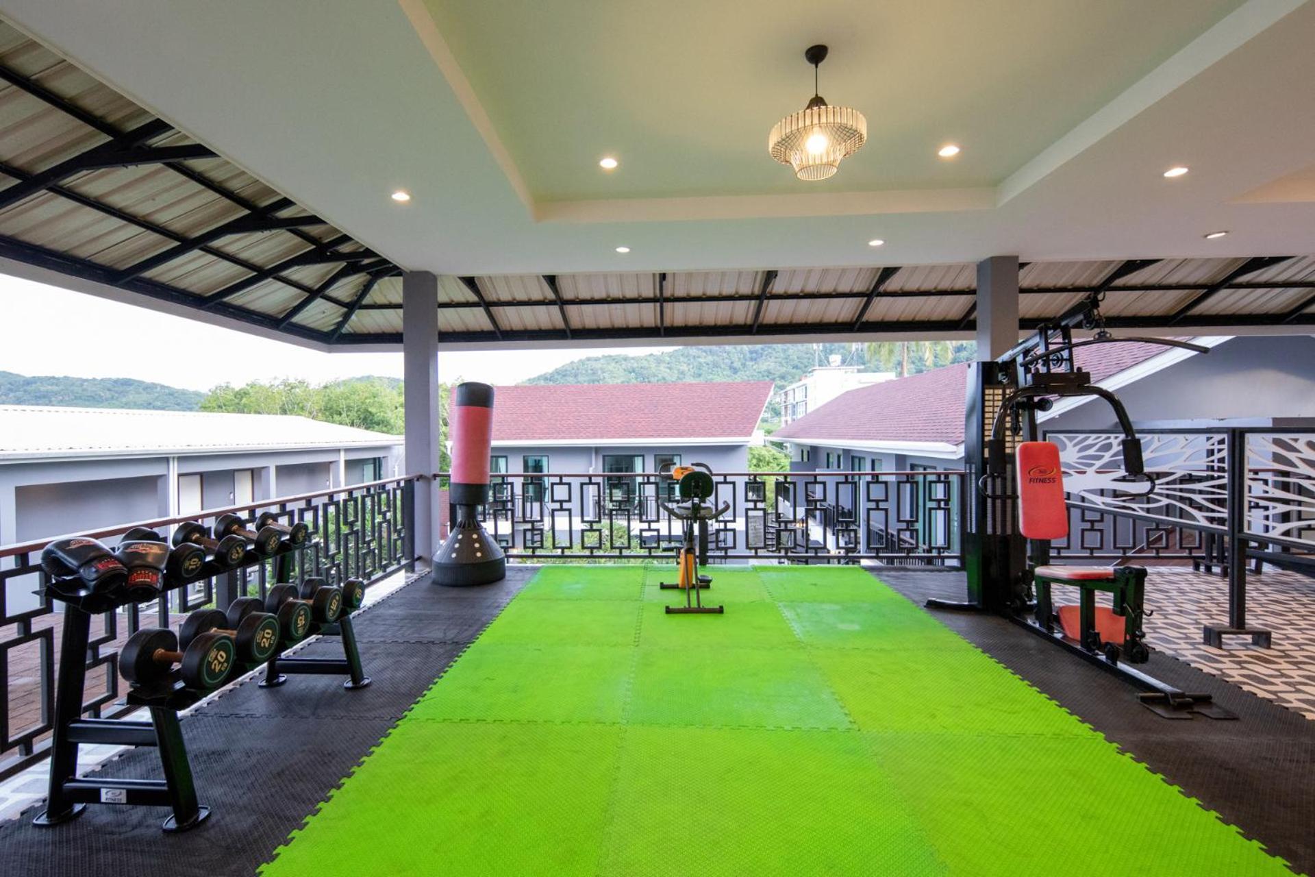 Hotel Chanakarn Pool Access Rawai 4*