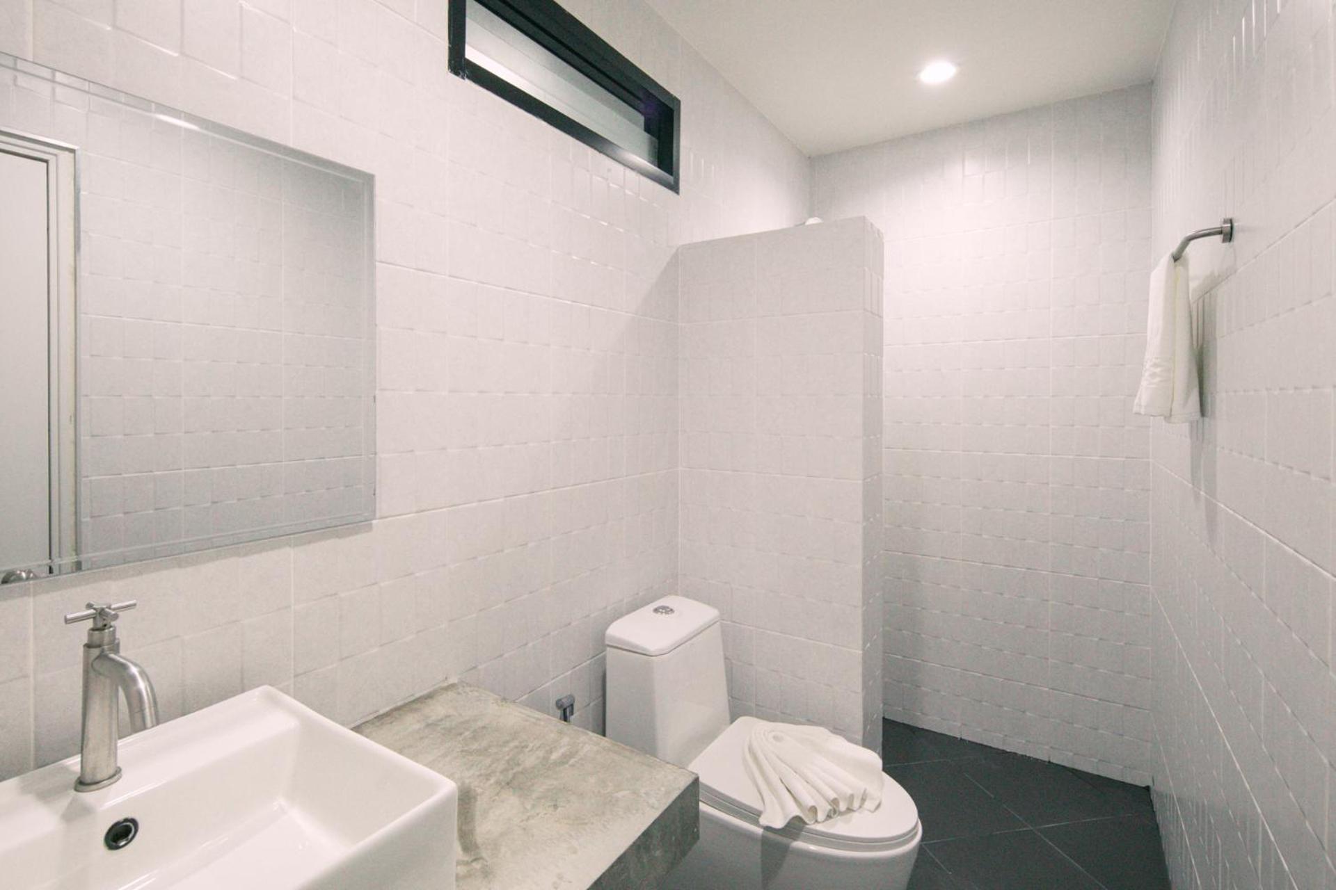 Hotel Chanakarn Pool Access Rawai 4*