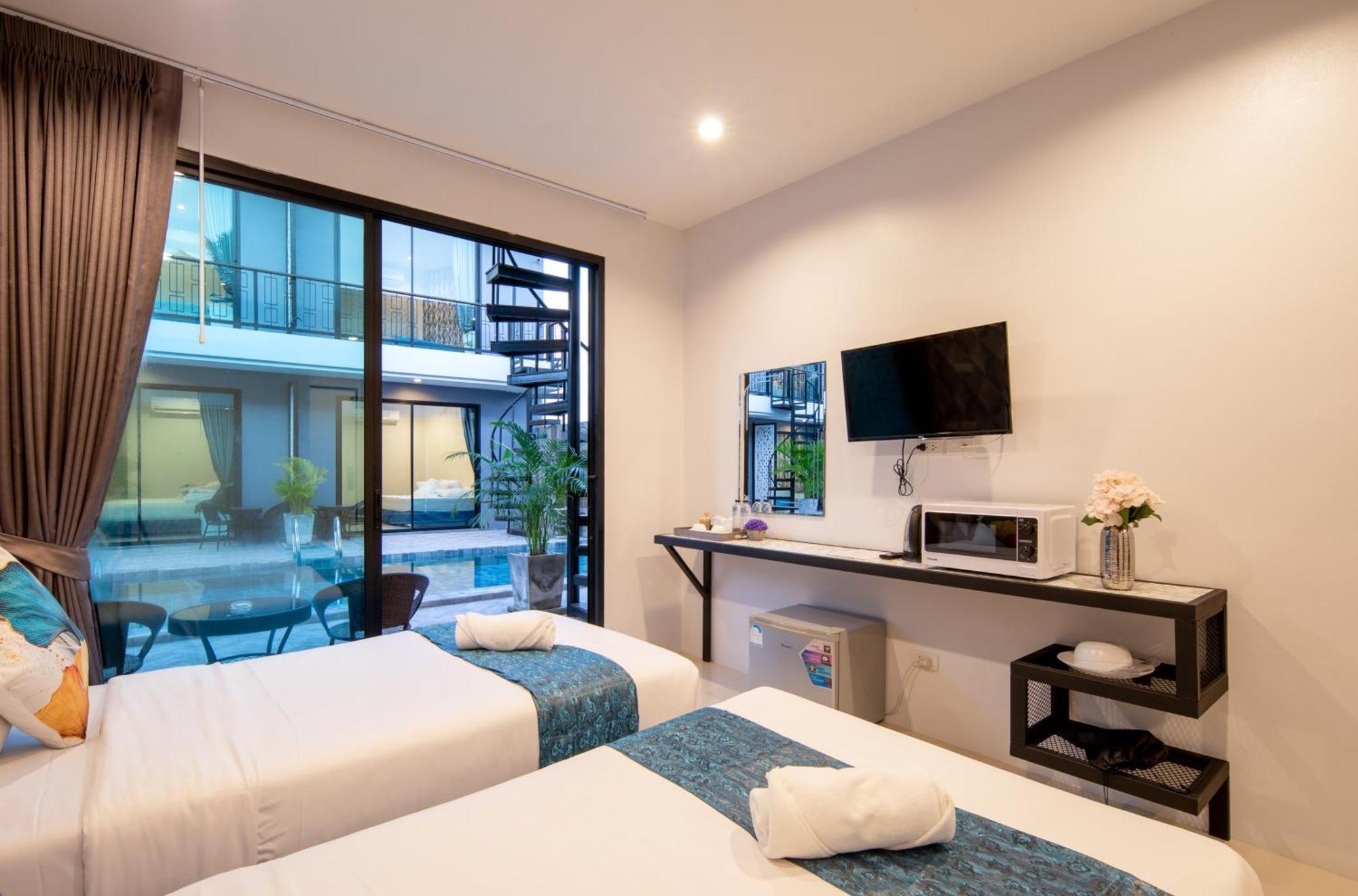 Hotel Chanakarn Pool Access Rawai Phuket