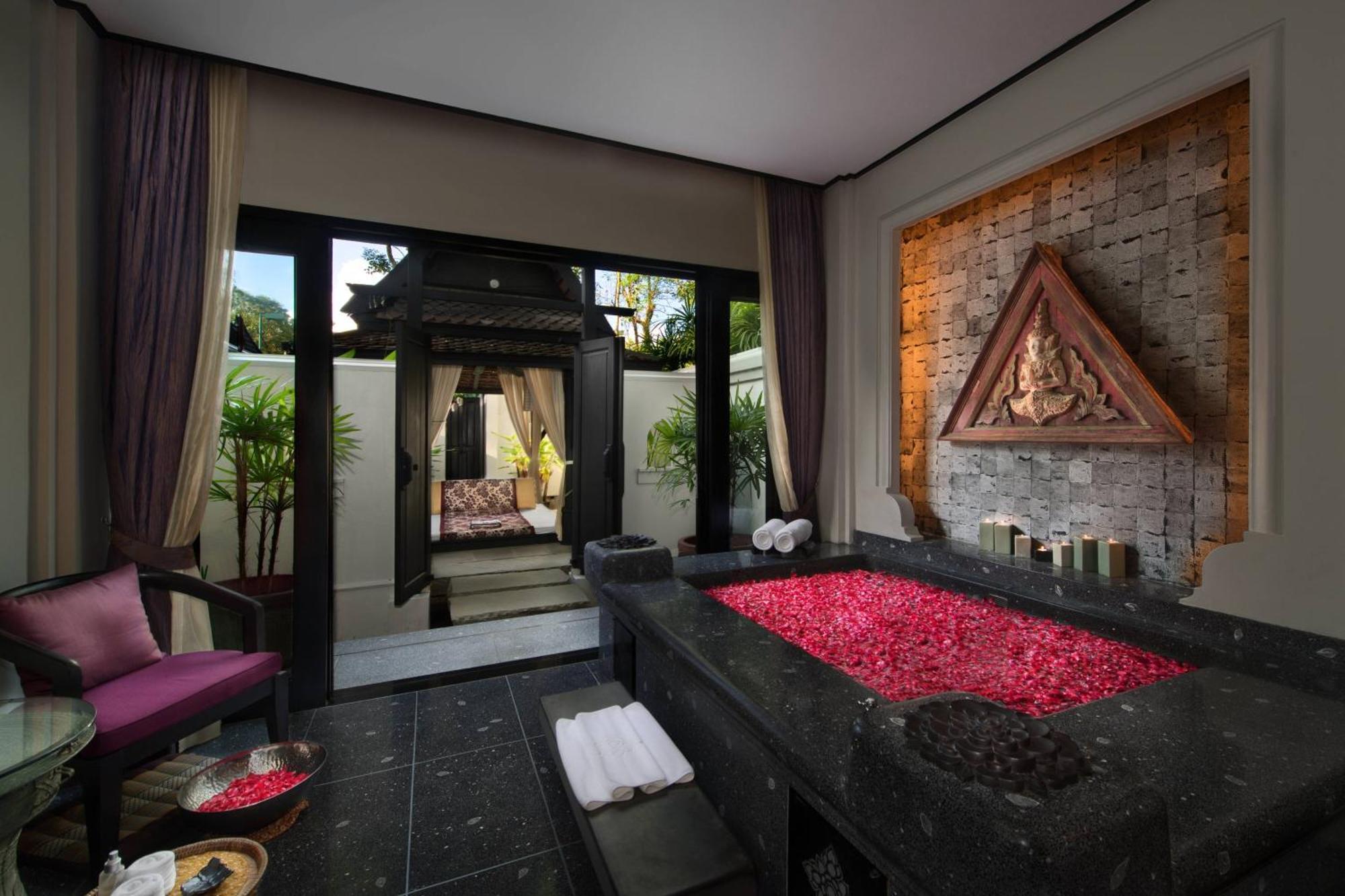 Marriott's Phuket Beach Club Hotel 5*