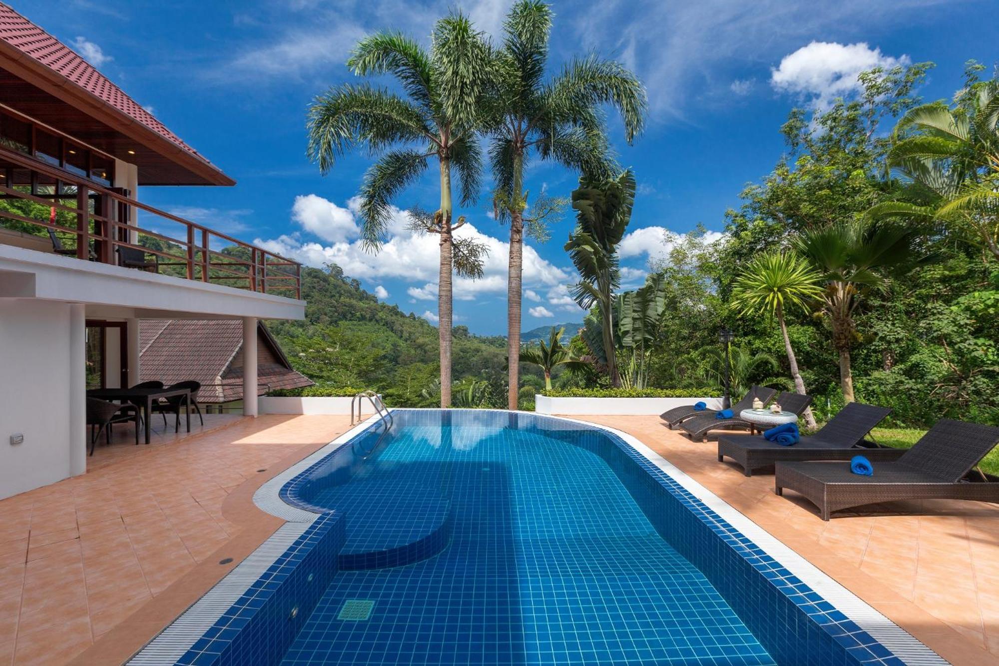 Hill Estate 6 *
