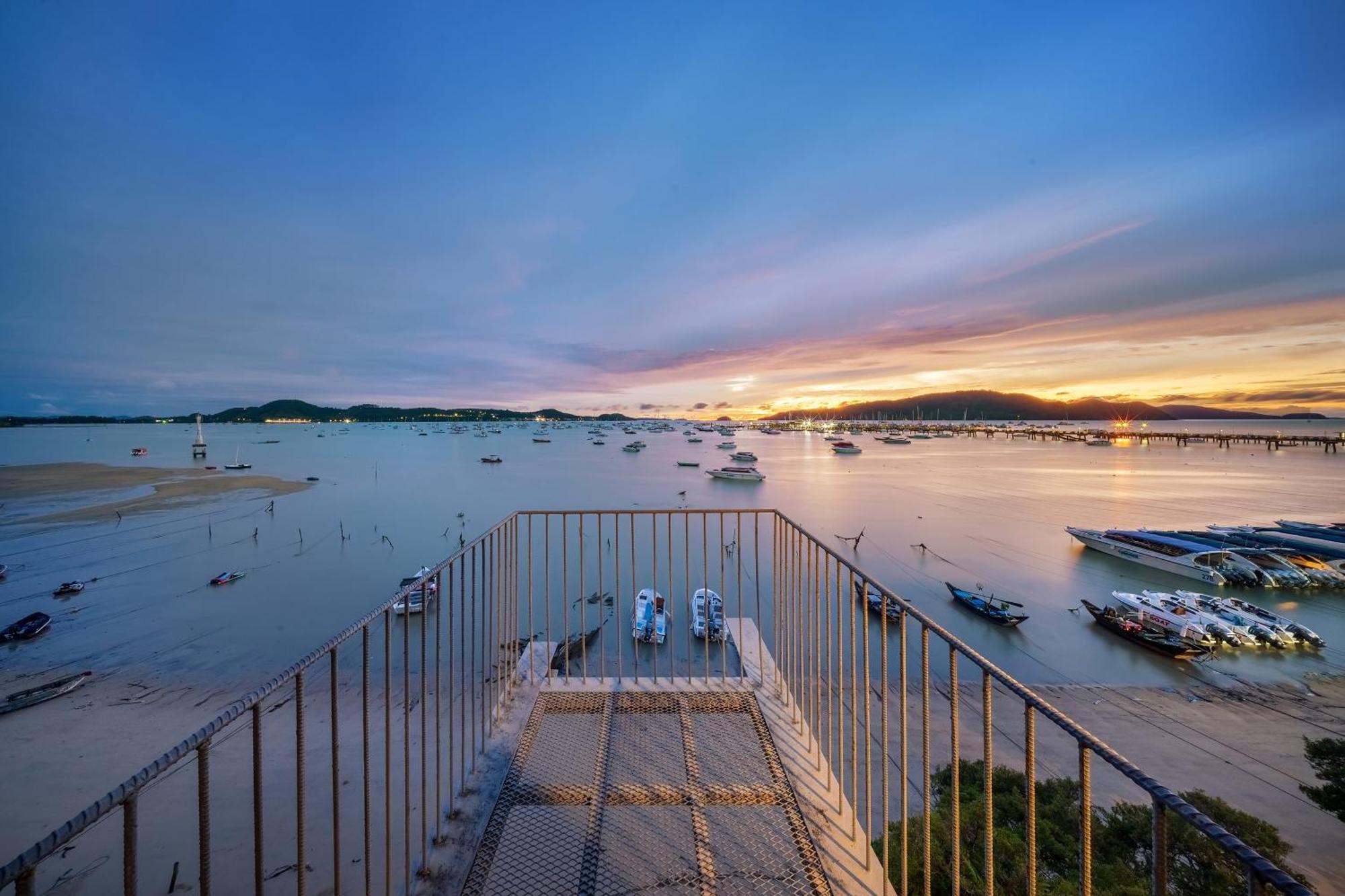 Shin Arch39 Phuket Front - Sha Hotel