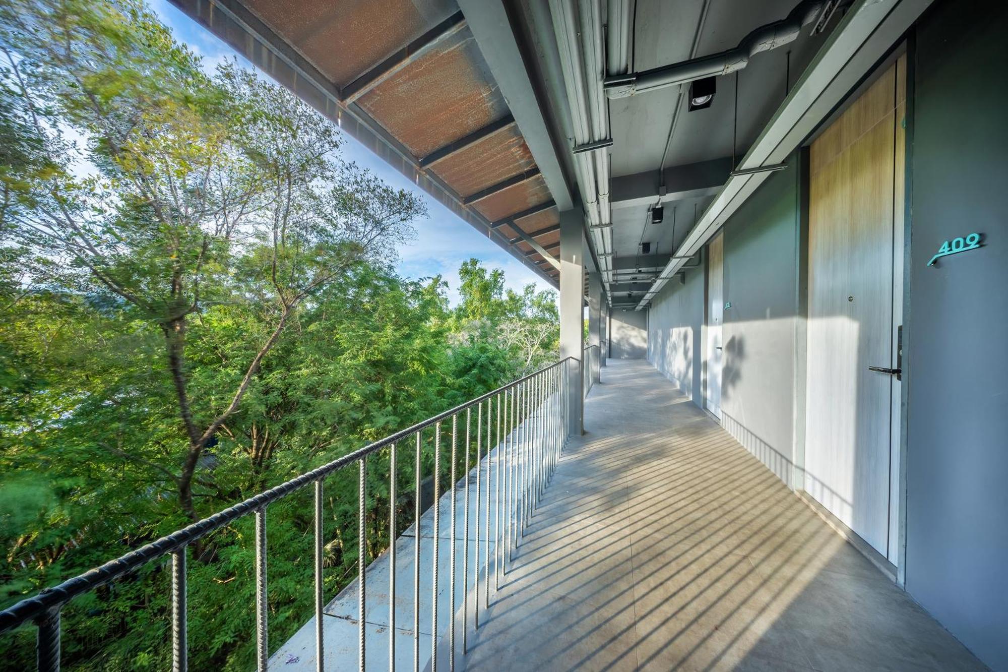 Shin Arch39 Phuket Front - Sha Hotel Chalong