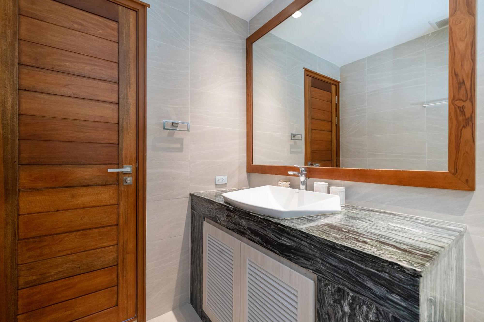 Laguna Village 2 - Bedroom , Close To The *