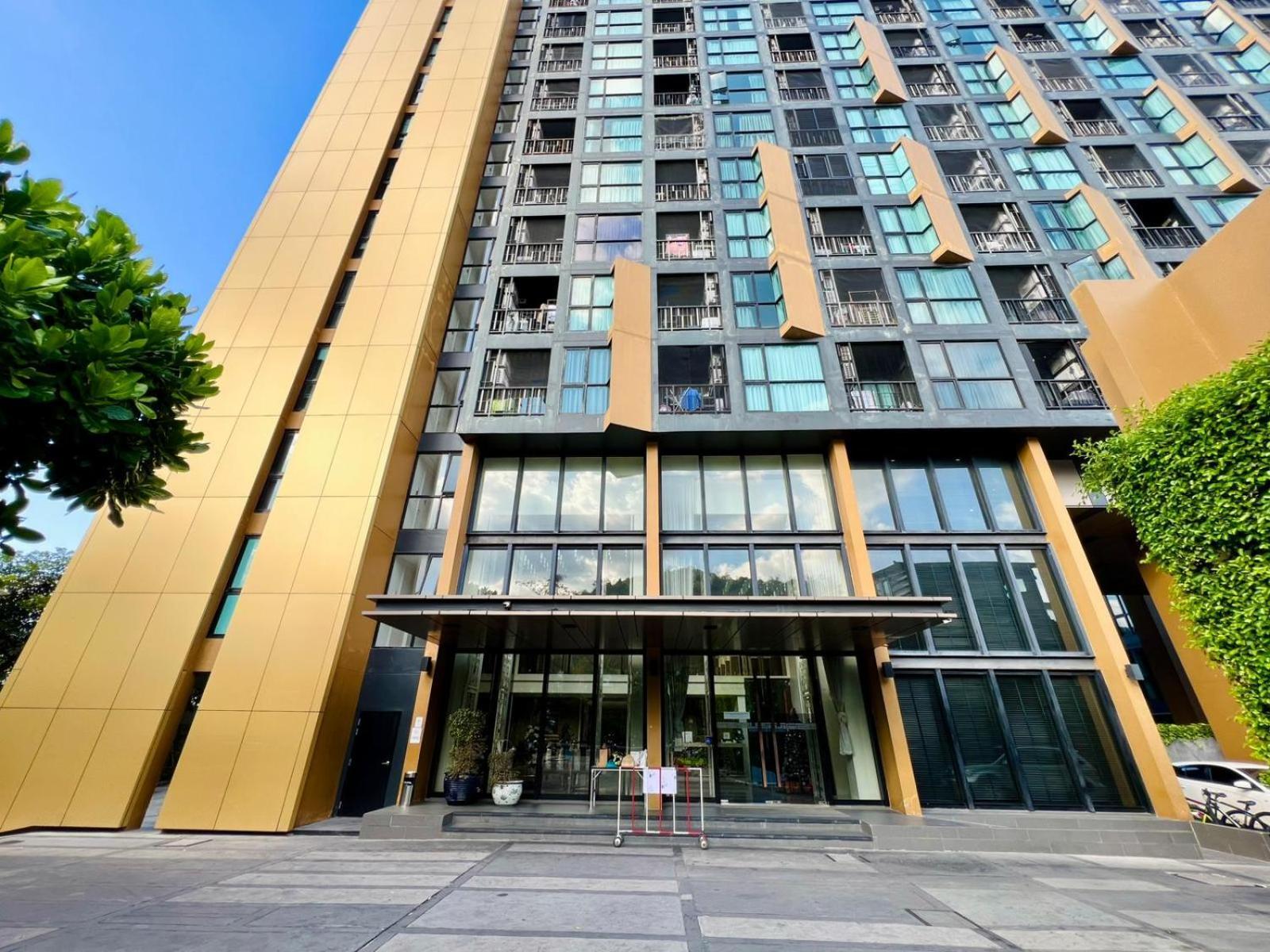 1bedroom With Rooftop Infinity Pool - The Base Height Phuket Apartment