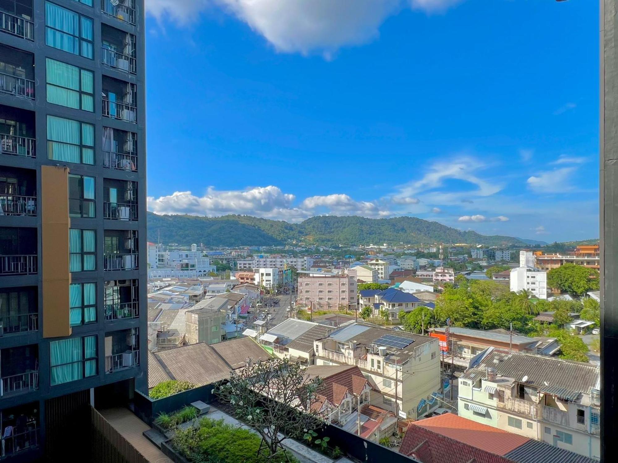 1bedroom With Rooftop Infinity Pool - The Base Height Phuket Ban Sam Kong