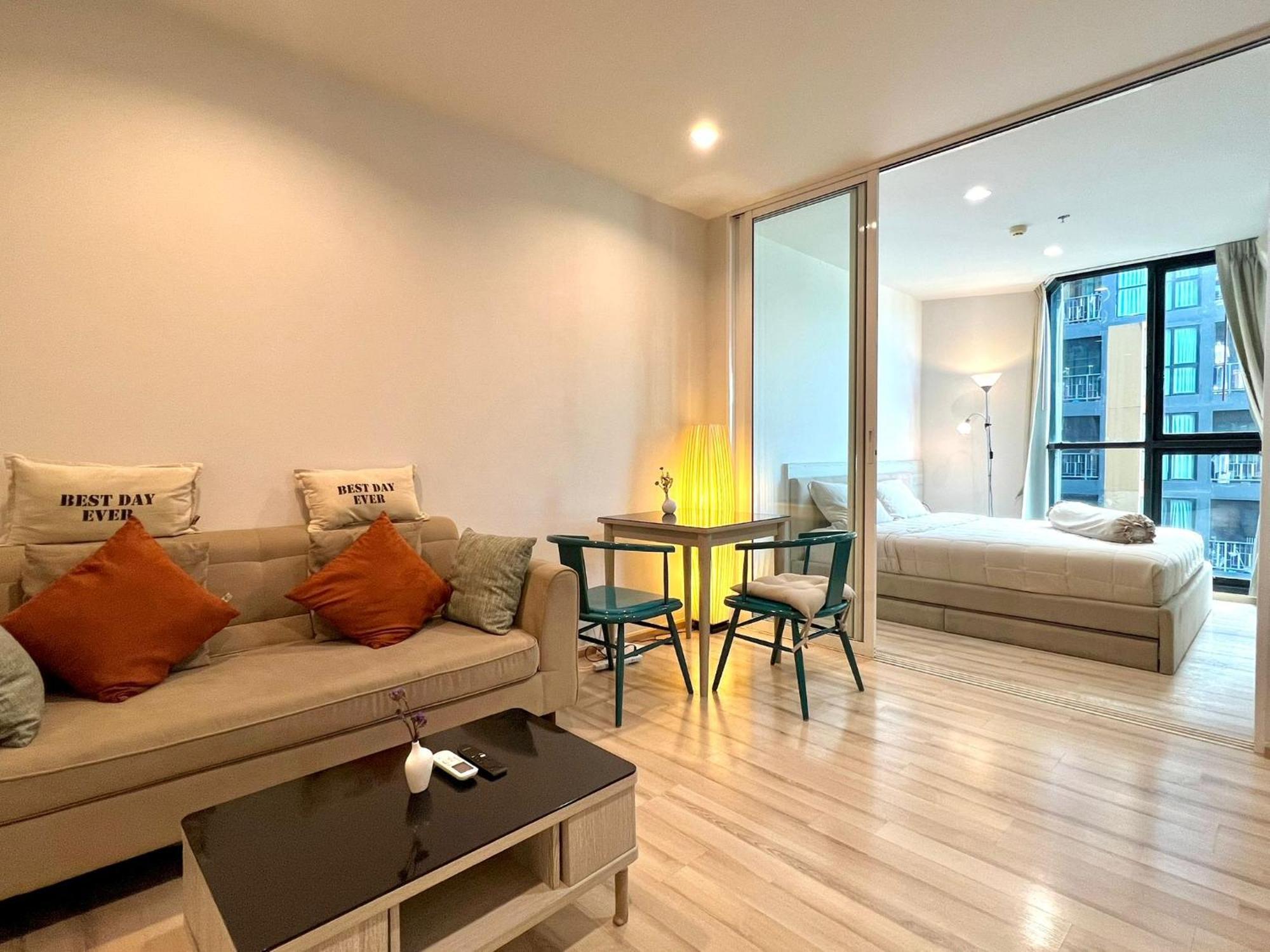 1bedroom With Rooftop Infinity Pool - The Base Height Phuket Apartment *