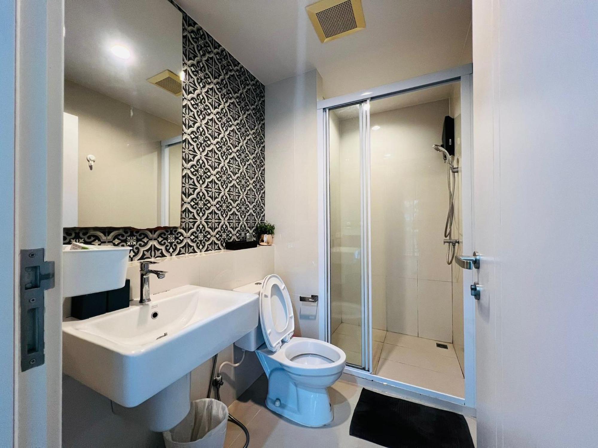 Apartment 1bedroom With Rooftop Infinity Pool - The Base Height Phuket Ban Sam Kong