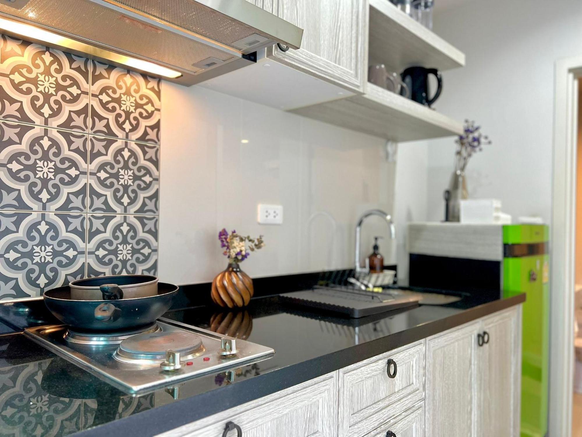 1bedroom With Rooftop Infinity Pool - The Base Height Phuket Ban Sam Kong