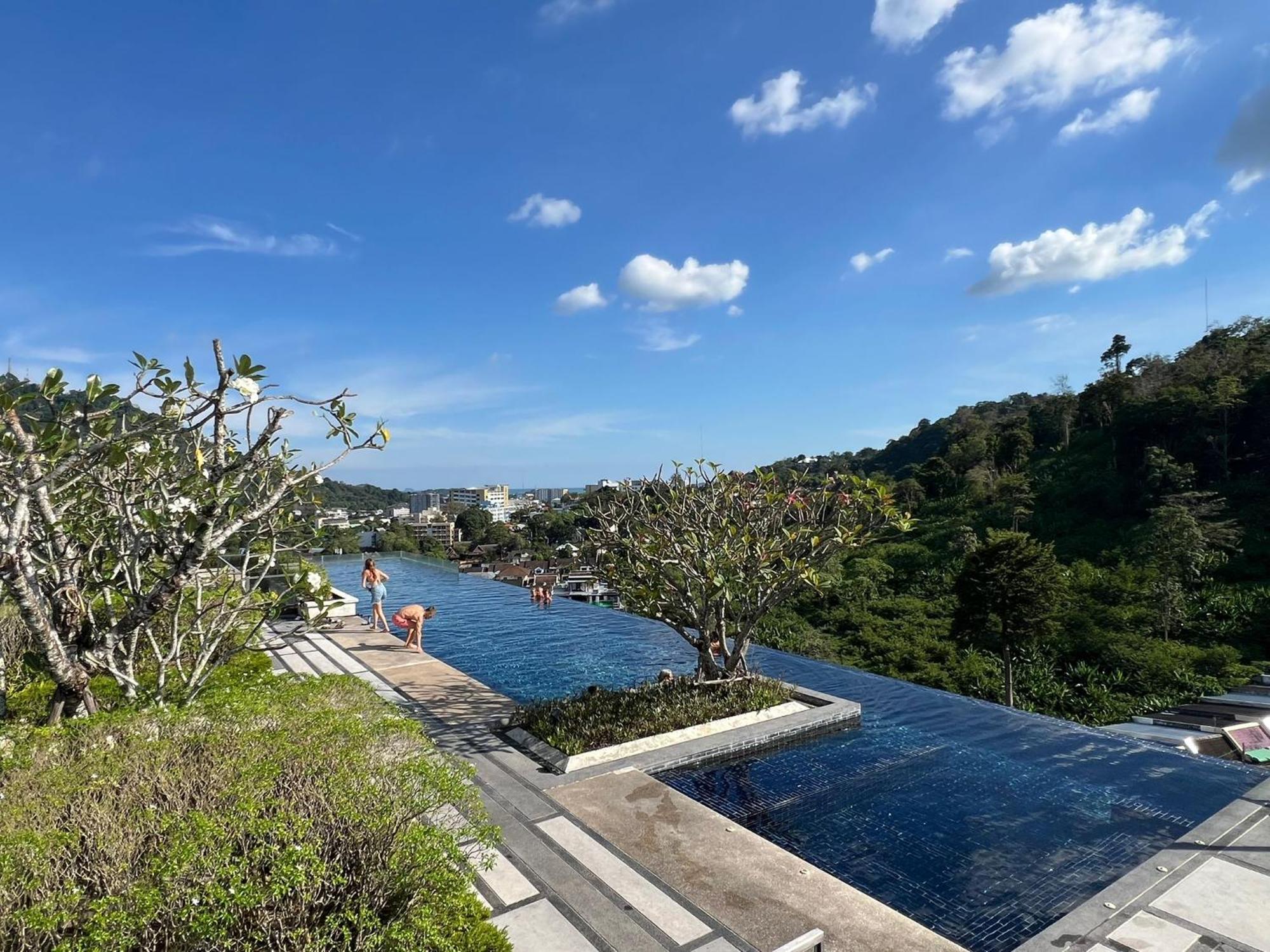 1bedroom With Rooftop Infinity Pool - The Base Height Phuket Apartment Ban Sam Kong
