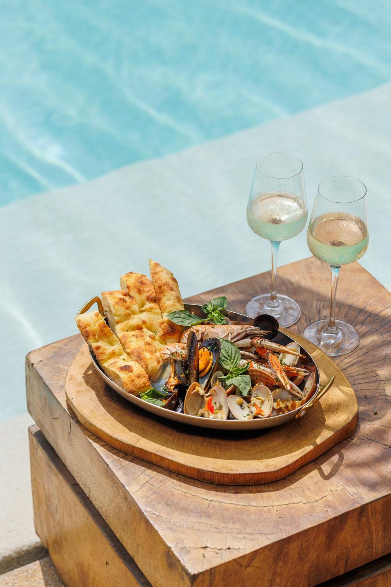 Cafe Del Mar Hotel