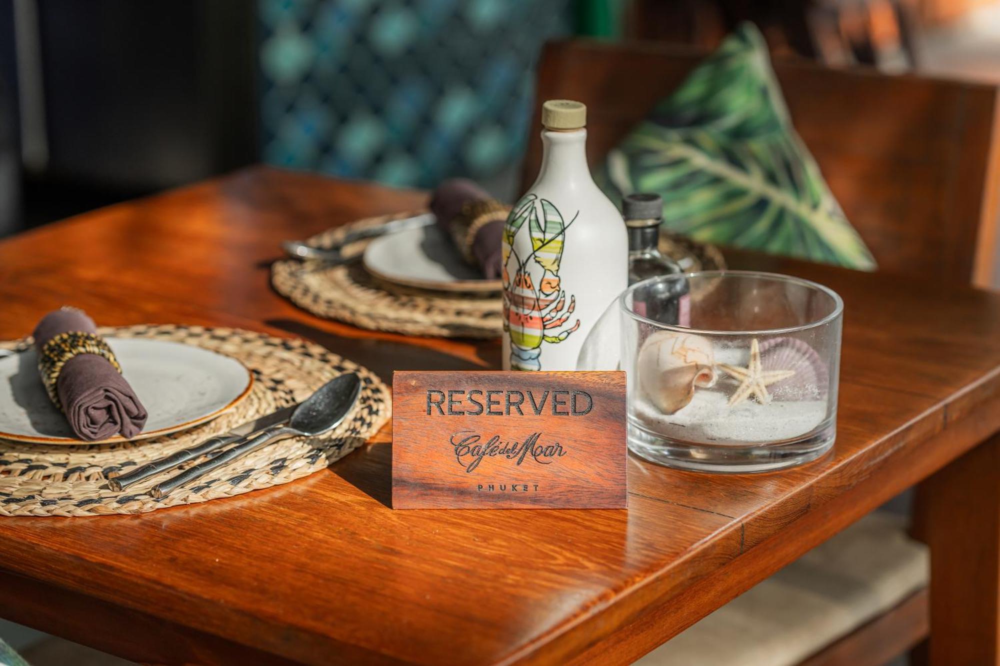 Hotel Cafe Del Mar Kamala Beach