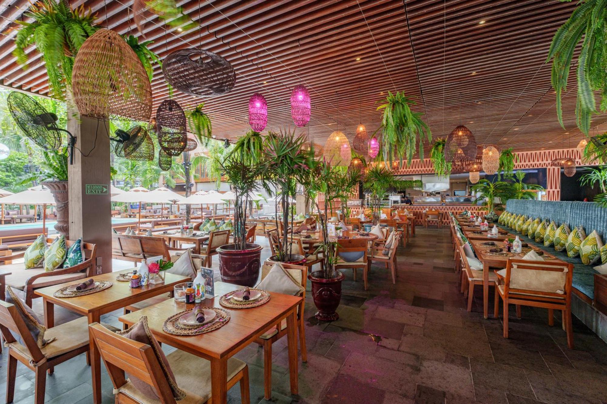Cafe Del Mar Kamala Beach