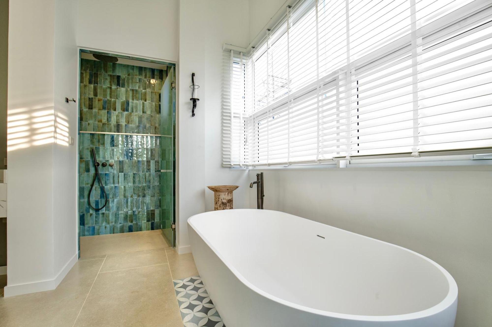 Nai Harn 4 Bedroom Pool Villa, Rawai, * Phuket