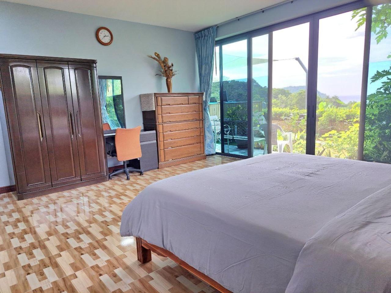 Seaview Eagles Nest 3 *
