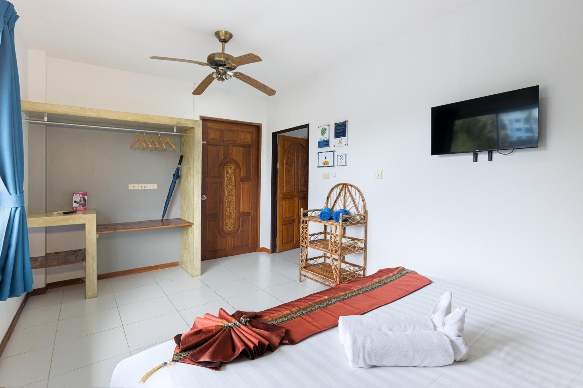 Blue Palm 3*