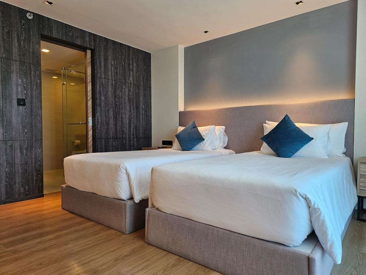 Modern 5-star 3 Pools Gym Apartment Rawai