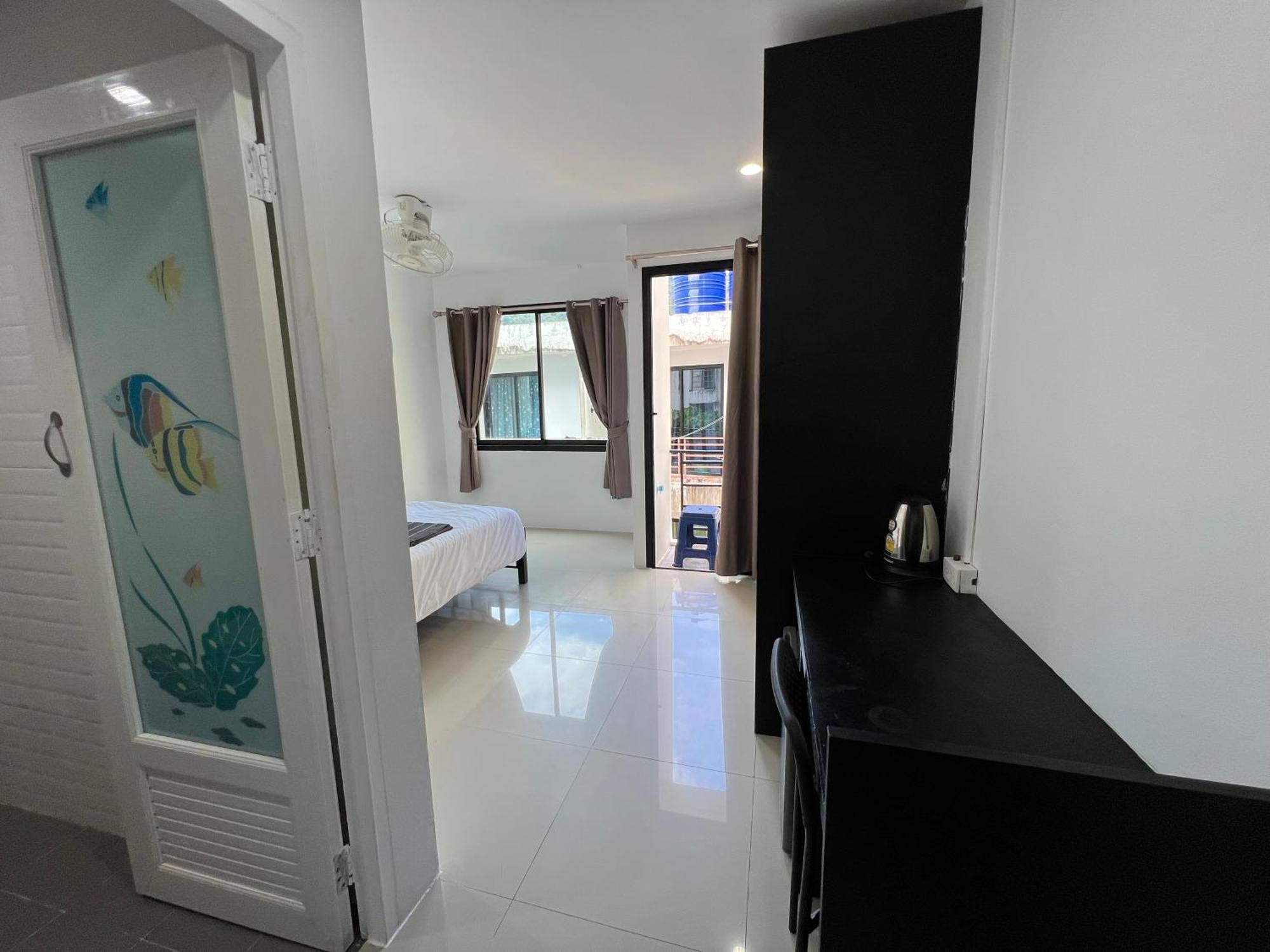 Easy Life 5 Apartment Patong