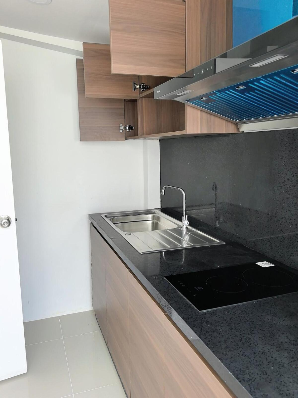 150 Square Meters 3br With Parking Townhouse Near Golf Course, Uwc School, Nayang Beach, Airport *