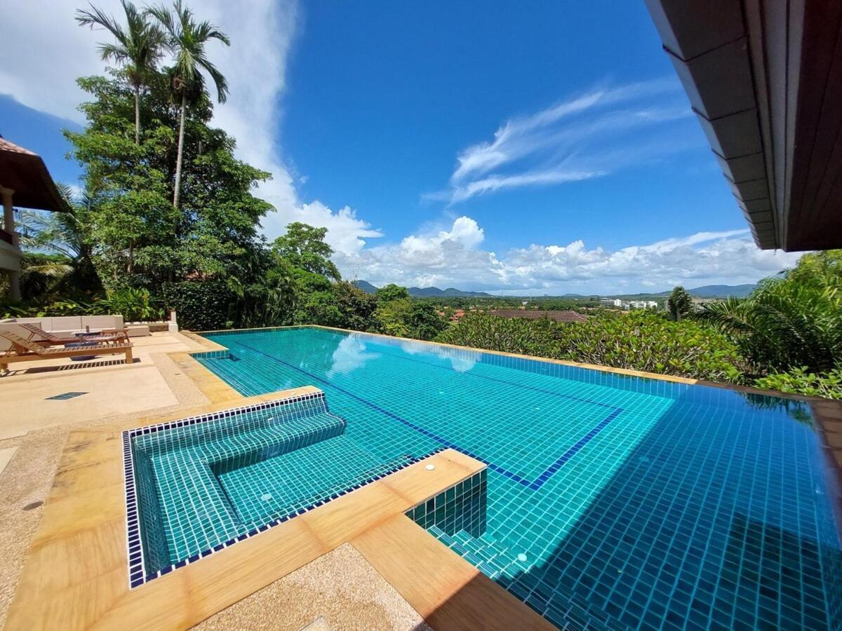 Luxurious Phuket Escape - Lakewood Hills Villa *