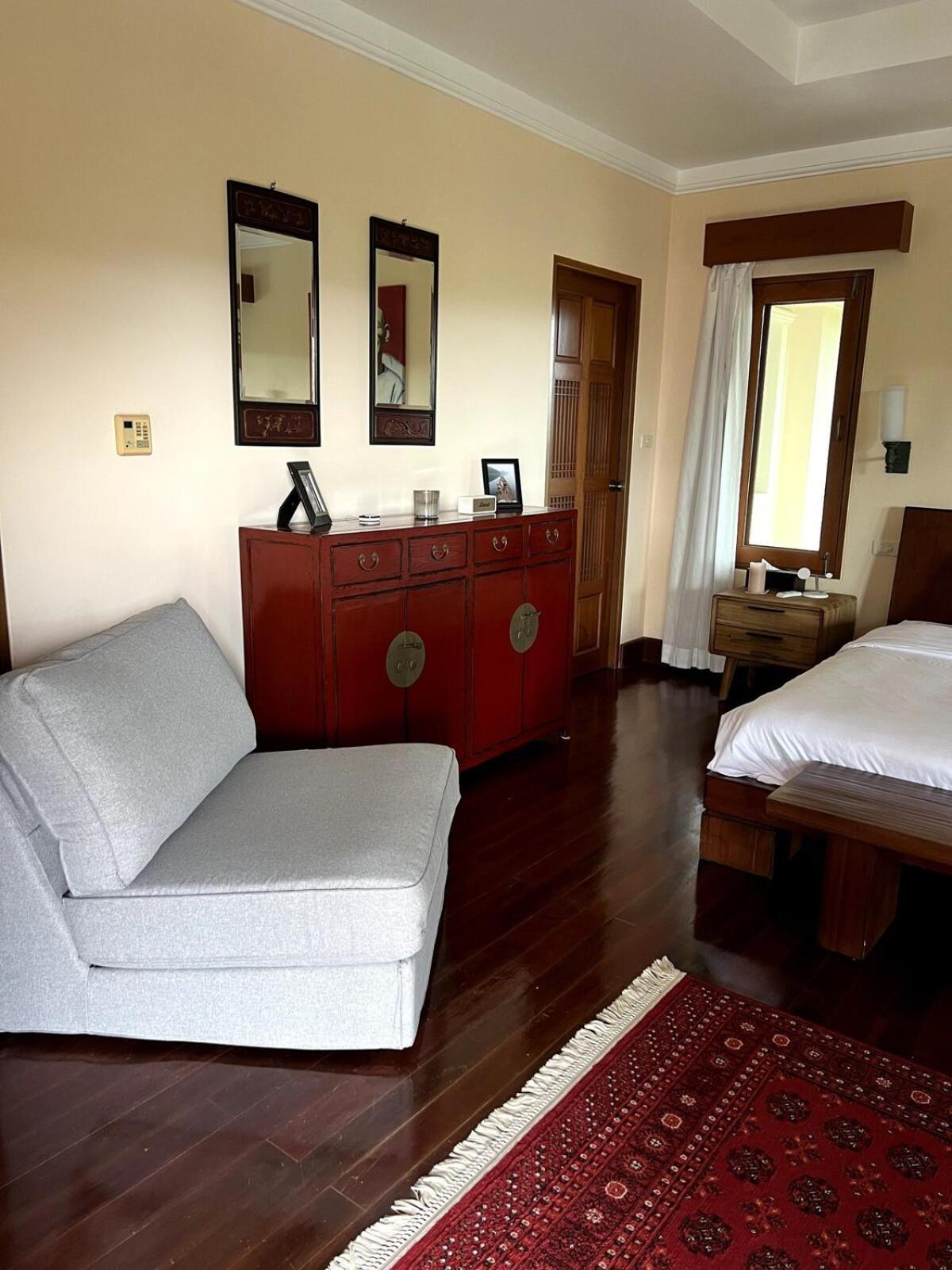 Luxurious Phuket Escape - Lakewood Hills Villa Strand Layan