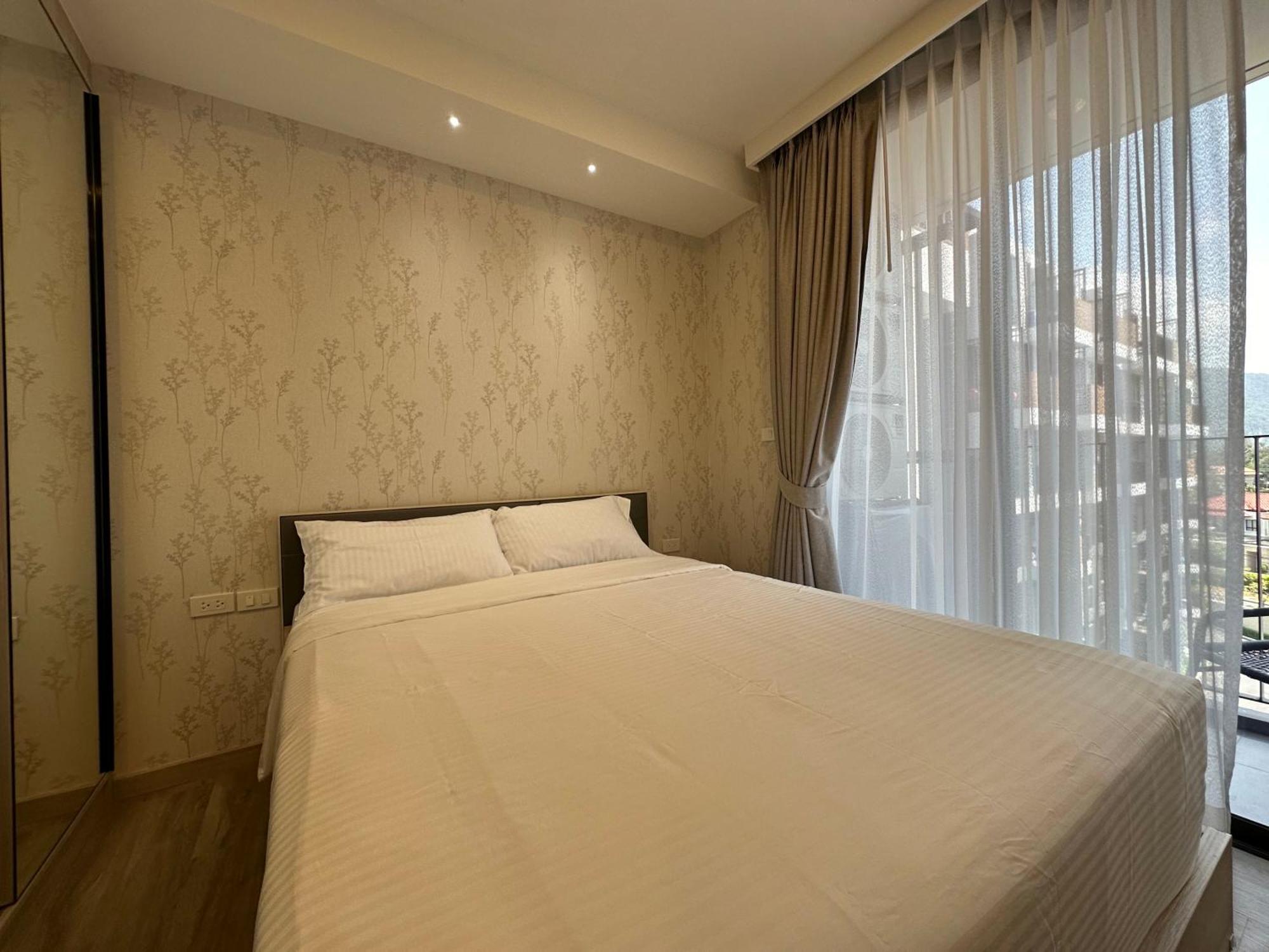 2 Bd Skypark Apartment *