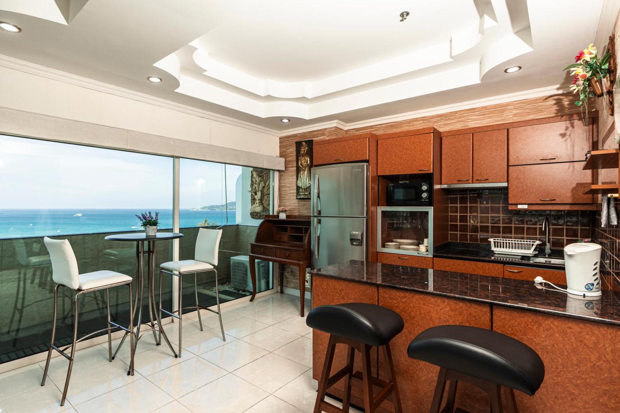Luxurious Oceanview Living In Phuket Patong